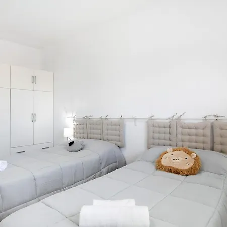 Oramas House - Pool & Terrace Apartment *